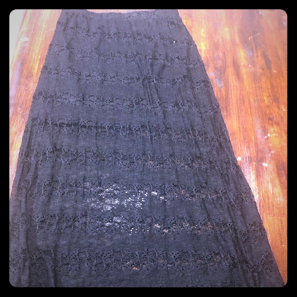 Black lace maxi
